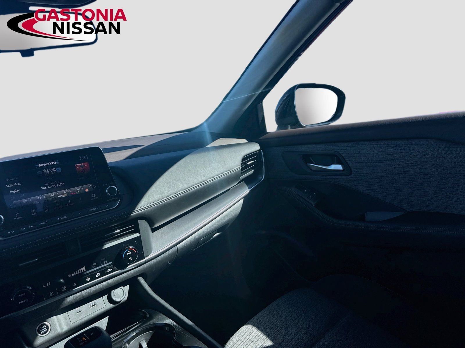 Used 2023 Nissan Rogue SV AWD/4WD image 30