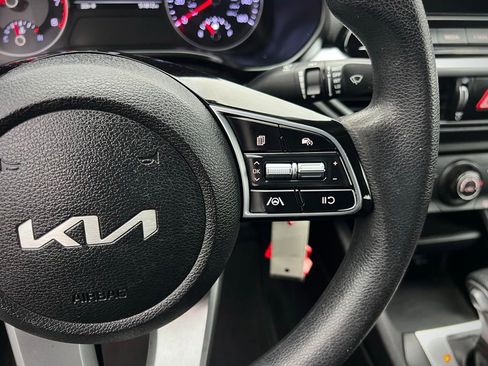 Used 2022 Kia Forte LXS image 40