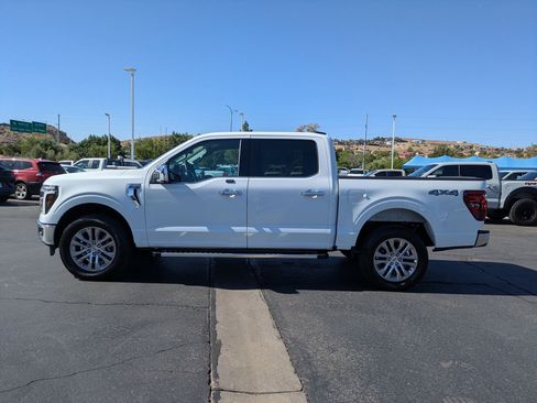 Used 2025 Ford F150 Lariat w/ Equipment Group 501A Mid AWD/4WD image 9