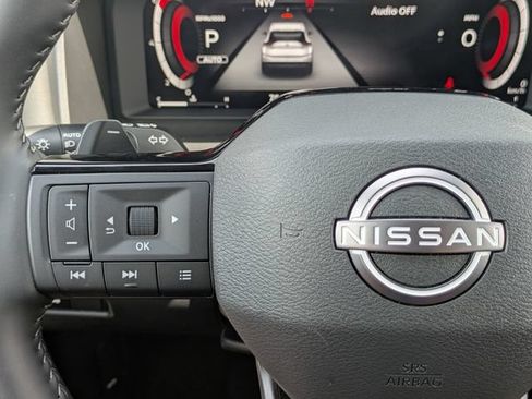 Used 2026 Nissan Rogue SL AWD/4WD image 18