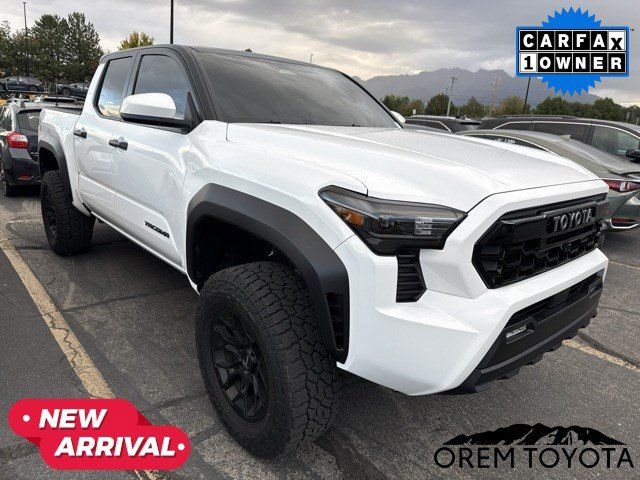 Used 2026 Toyota Tacoma TRD Off-Road AWD/4WD image 1