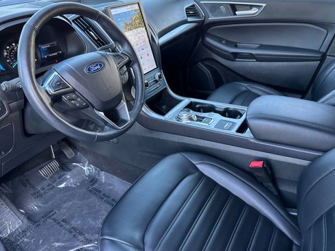 Used 2024 Ford Edge SEL image 10