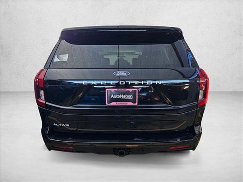 New 2025 Ford Expedition Active image 7