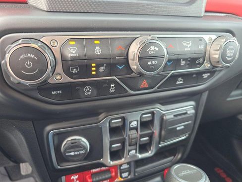 Used 2020 Jeep Gladiator Rubicon w/ LED Lighting Group AWD/4WD image 35