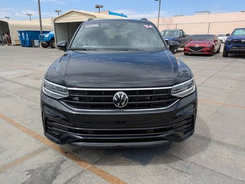 Used 2024 Volkswagen Tiguan SE R-Line FWD image 2