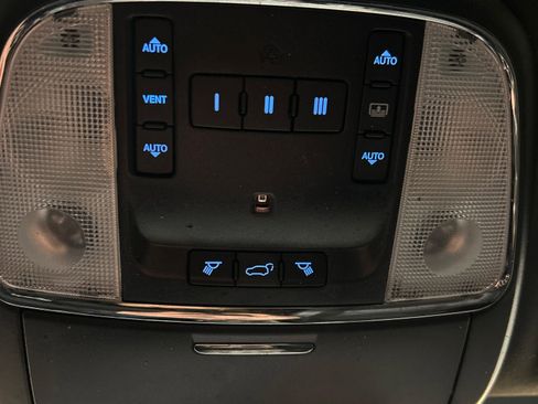 Used 2017 Jeep Grand Cherokee Overland image 20