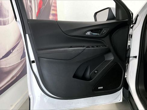Used 2023 Chevrolet Equinox RS w/ RS Leather Package AWD/4WD image 25