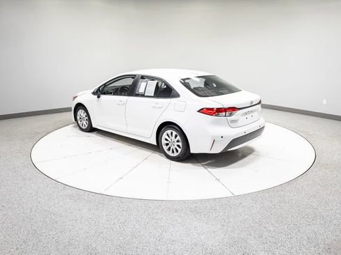 Used 2021 Toyota Corolla LE w/ LE Convenience Package FWD image 27