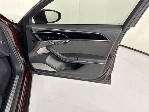 Used 2020 Audi S8 L image 26