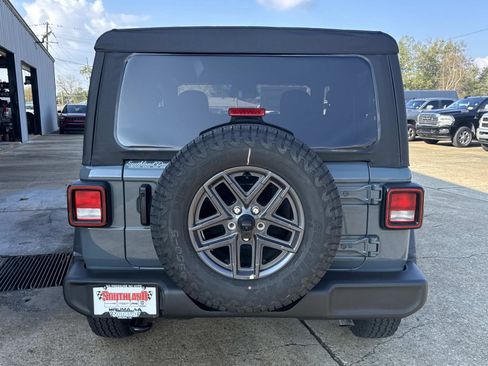 New 2026 Jeep Wrangler Sport AWD/4WD image 5