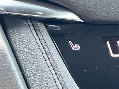 New 2025 Cadillac XT5 Luxury image 33