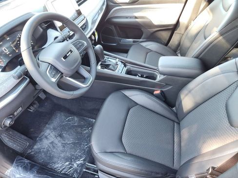 New 2026 Jeep Compass Latitude image 9