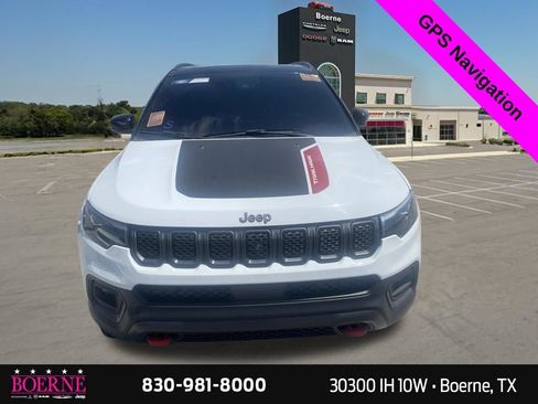 Used 2023 Jeep Compass Trailhawk w/ Trailhawk Elite Group AWD/4WD image 6