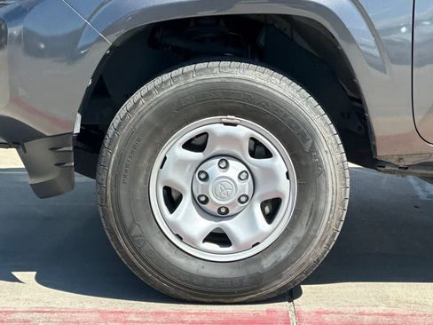 Used 2021 Toyota Tacoma SR5 image 12