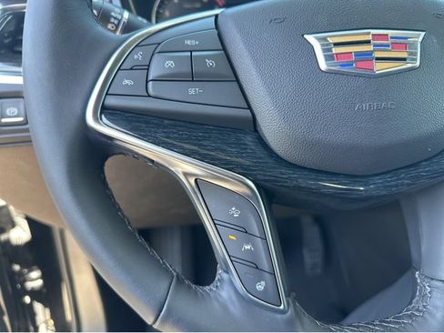 Certified 2022 Cadillac XT5 Premium Luxury FWD image 29