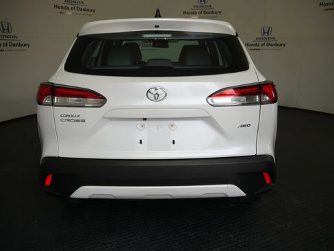 Used 2024 Toyota Corolla Cross L AWD/4WD image 9