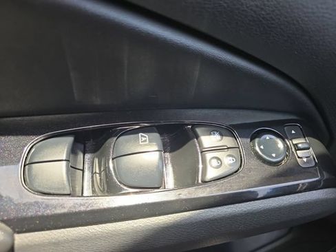 Used 2024 Nissan Altima 2.5 SR FWD image 29