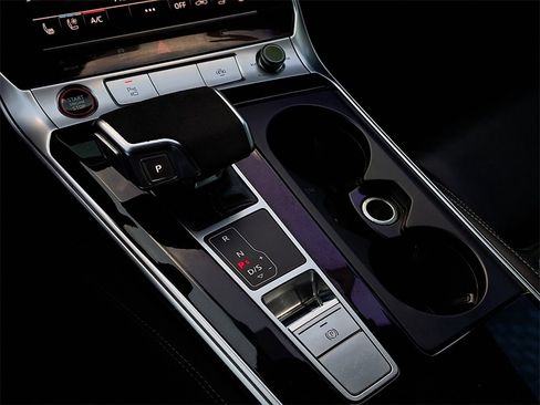 Used 2022 Audi RS 6 w/ Carbon Optic Package image 14