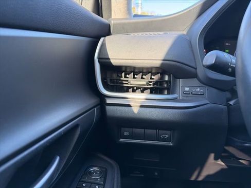 Used 2024 Toyota Grand Highlander XLE image 12