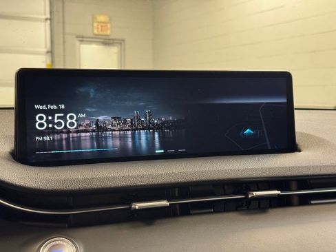 Used 2025 Genesis GV70 2.5T image 39