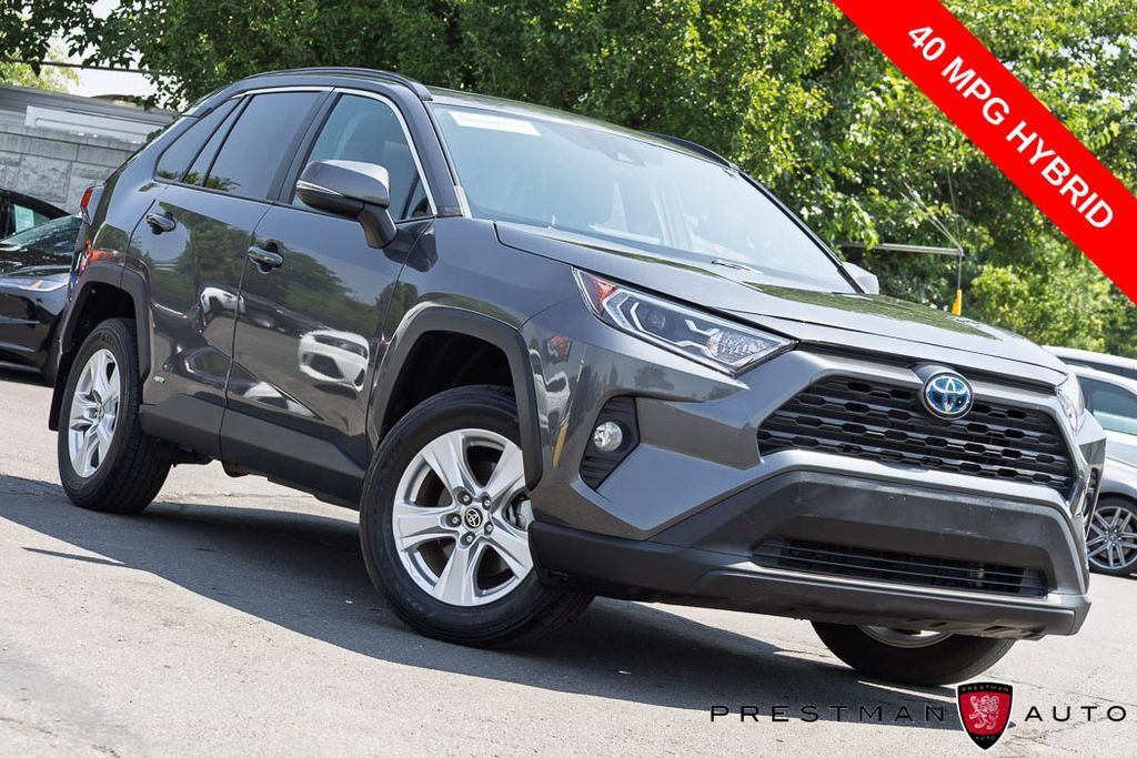 Used 2021 Toyota RAV4 XLE w/ Convenience Package AWD/4WD image 1