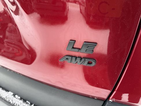 Used 2023 Toyota RAV4 LE image 7