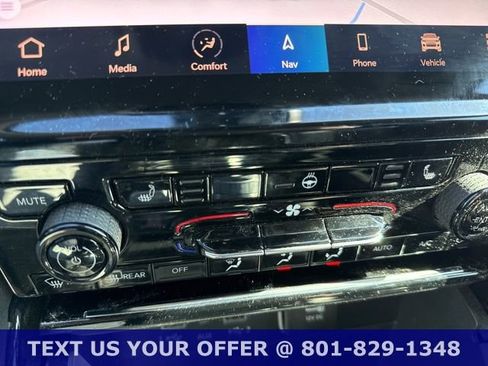 Used 2023 Jeep Grand Cherokee Limited image 30