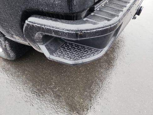 Used 2023 Chevrolet Silverado 1500 Custom image 25