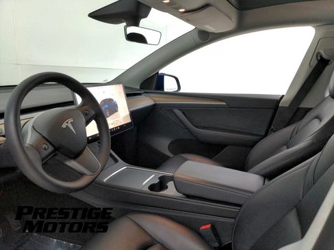 Used 2023 Tesla Model Y Long Range AWD/4WD image 13