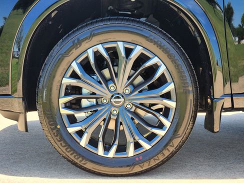 New 2025 Nissan Rogue Platinum w/ Platinum Premium Package image 10