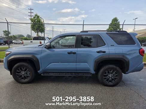 Used 2025 Toyota 4Runner SR5 AWD/4WD image 6