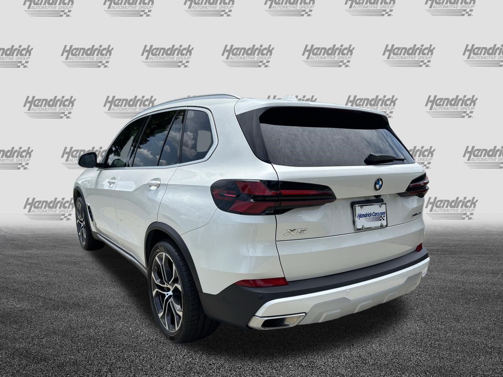 Certified 2024 BMW X5 xDrive40i w/ Premium Package AWD/4WD image 8