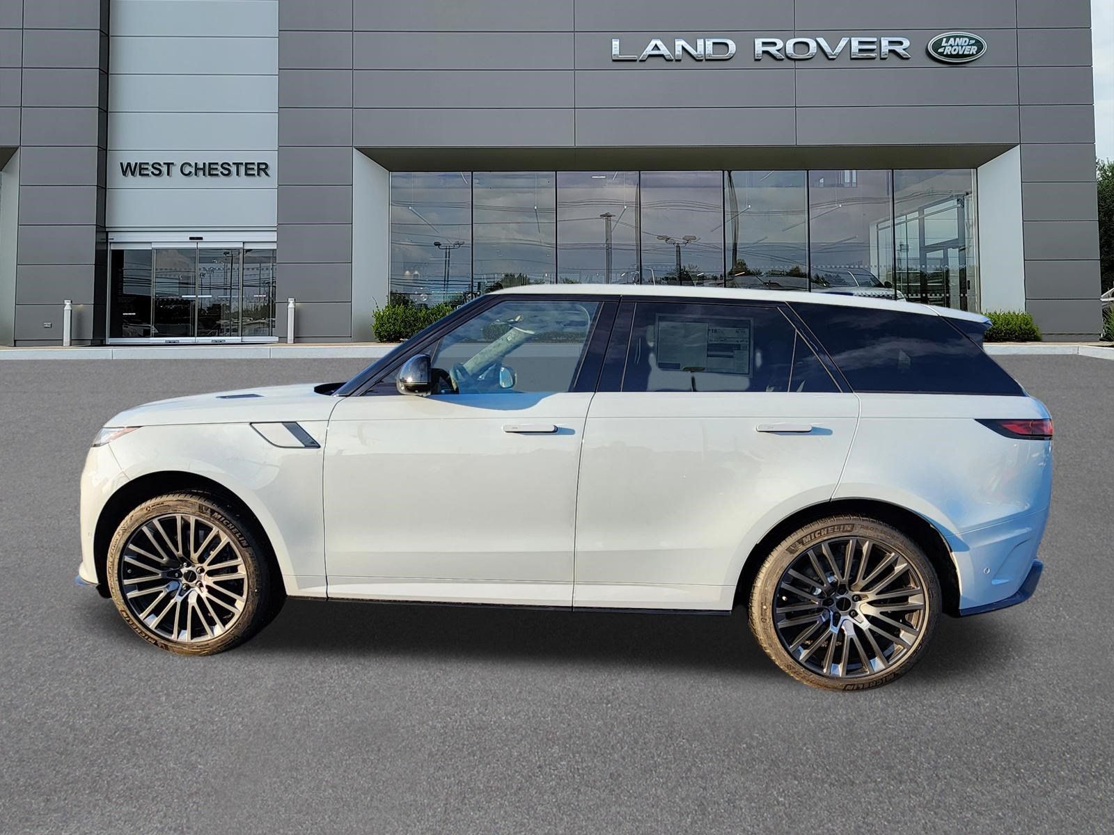 New 2026 Land Rover Range Rover Sport SV AWD/4WD image 5