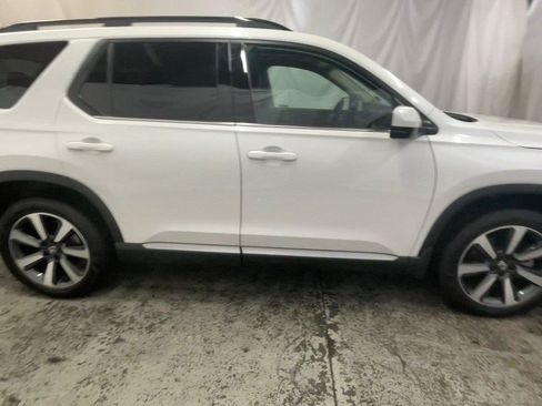 Used 2023 Honda Pilot Touring image 5