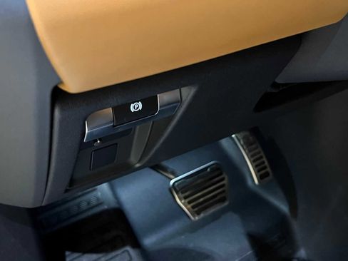 Used 2023 Land Rover Defender 110 X image 16