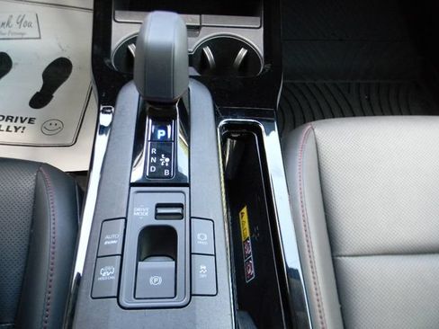 Used 2024 Toyota Prius Prime FWD image 18
