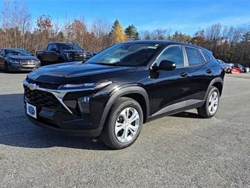 New 2026 Chevrolet Trax LS image 4