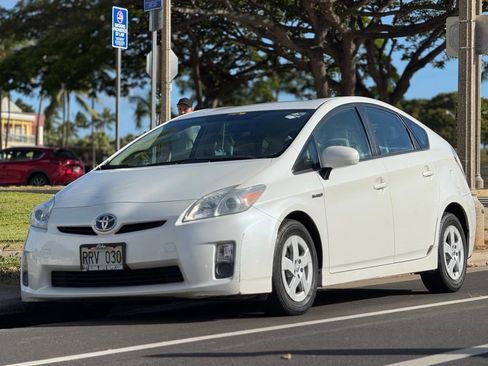 Used 2011 Toyota Prius One image 1