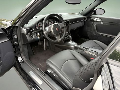 Used 2010 Porsche 911 Carrera S RWD image 10