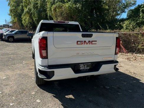New 2026 GMC Sierra 1500 Elevation image 7