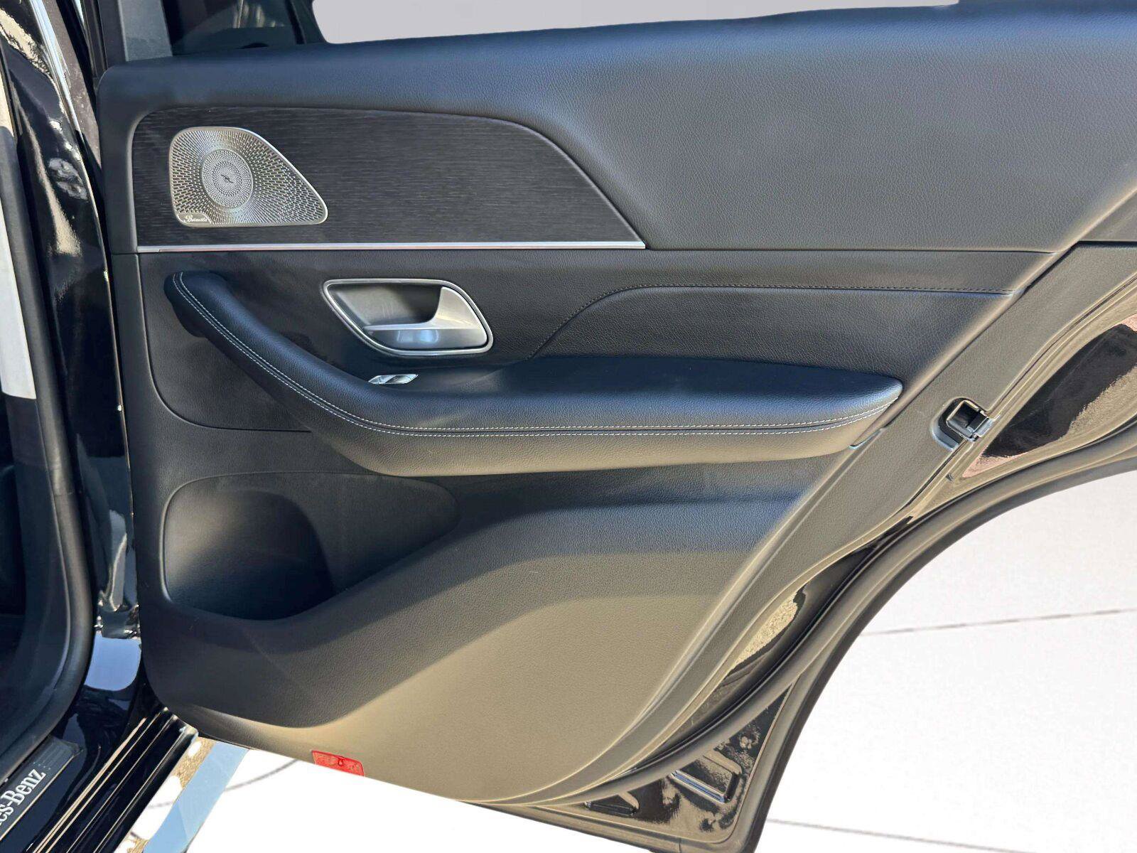 Used 2025 Mercedes-Benz GLE 350 4MATIC image 36