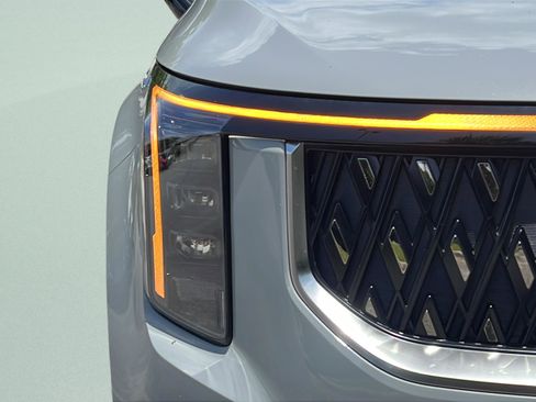 New 2026 Kia Carnival EX FWD image 9
