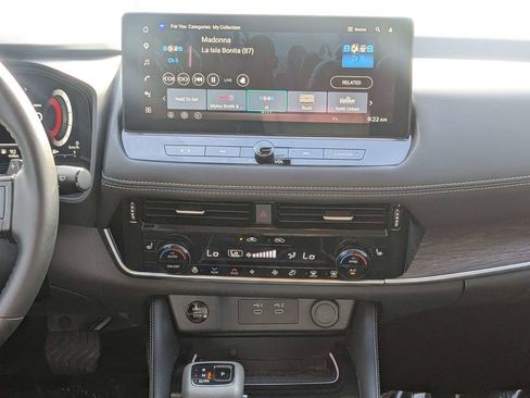 Used 2025 Nissan Rogue Platinum w/ Platinum Premium Package FWD image 19