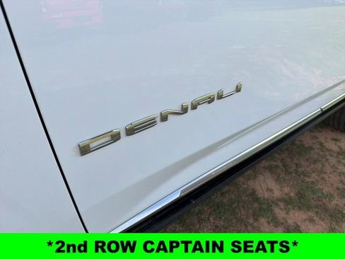 Used 2021 GMC Yukon Denali w/ Denali Premium Package image 8