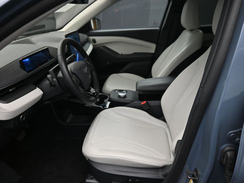 Used 2024 Ford Mustang Mach-E Premium image 17