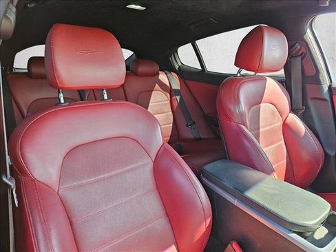 Used 2018 Kia Stinger GT2 image 15