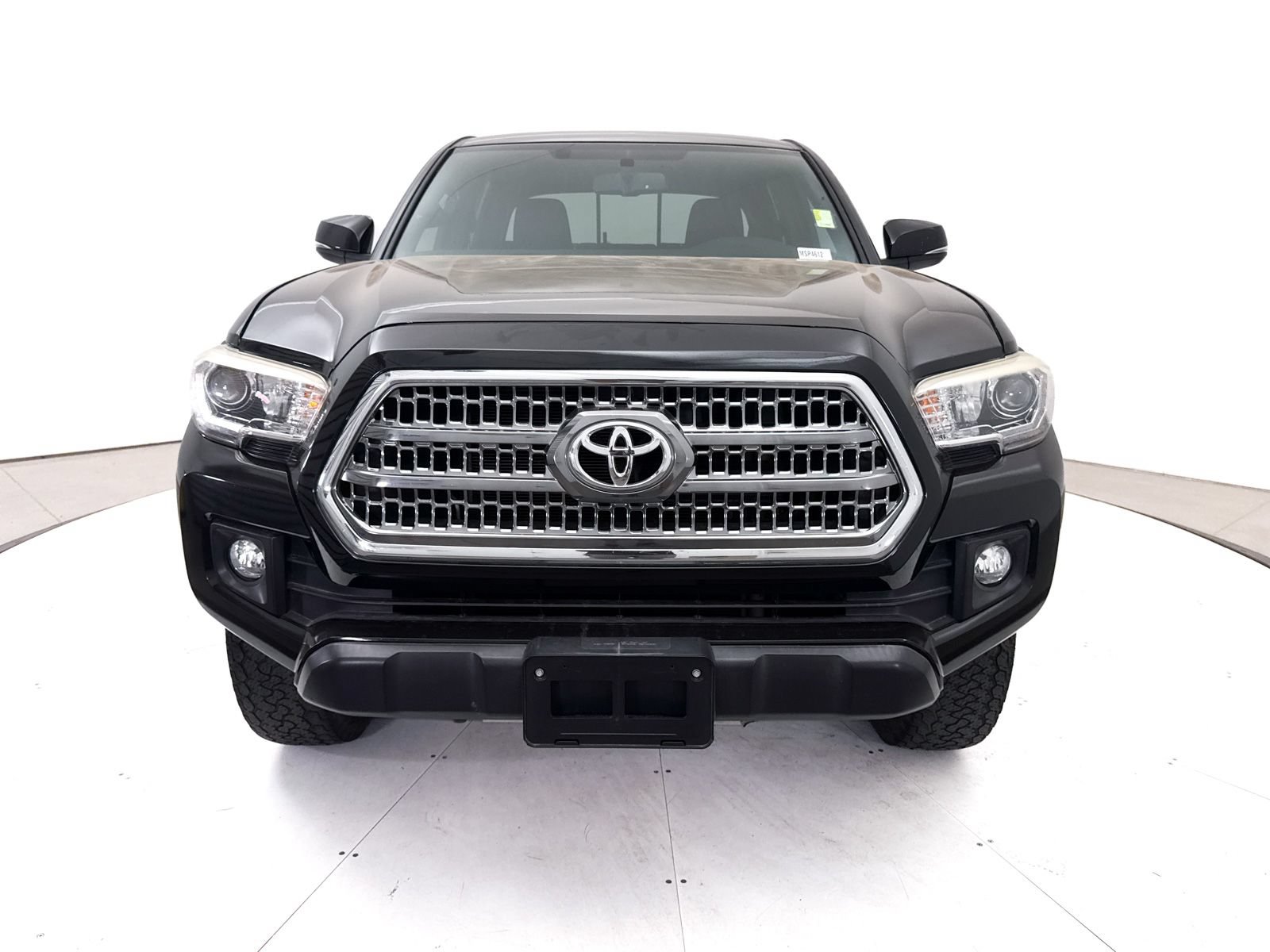 Used 2017 Toyota Tacoma TRD Off-Road w/ Tow Package RWD image 10