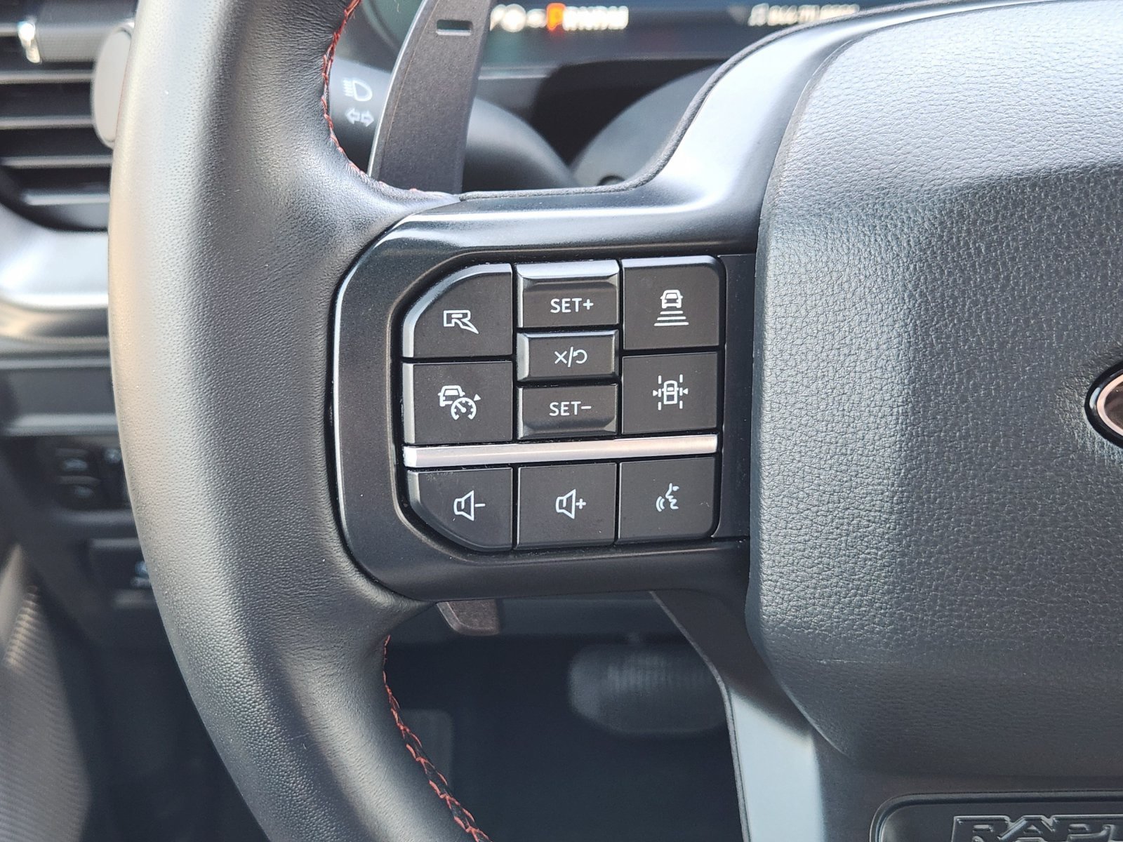 Used 2025 Ford F150 Raptor AWD/4WD image 39