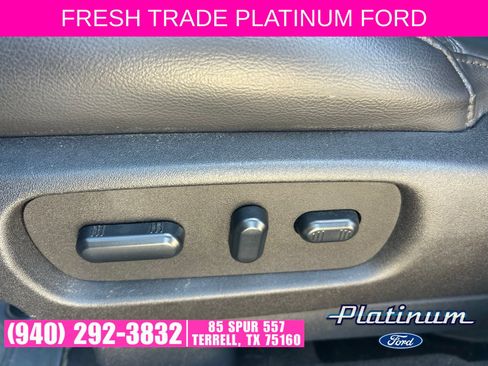 Used 2015 Ford Explorer XLT w/ Equipment Group 202B FWD image 11