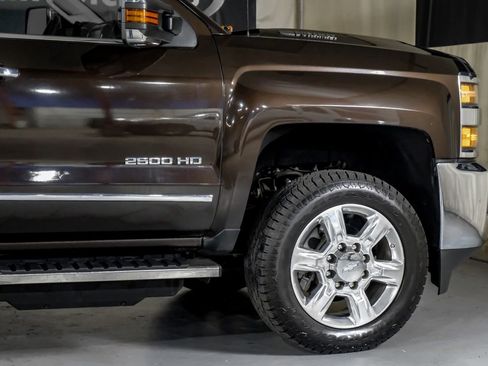 Used 2019 Chevrolet Silverado 2500 LTZ w/ Duramax Plus Package image 7